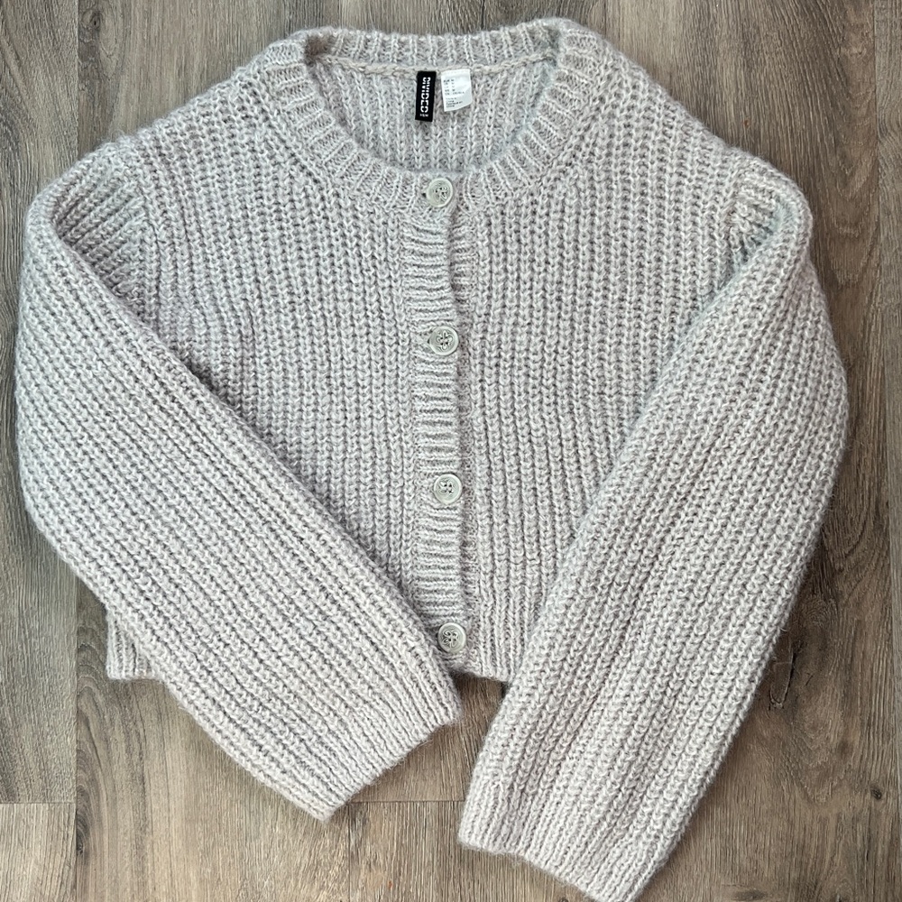 H&M Light Gray Knit Sweater
